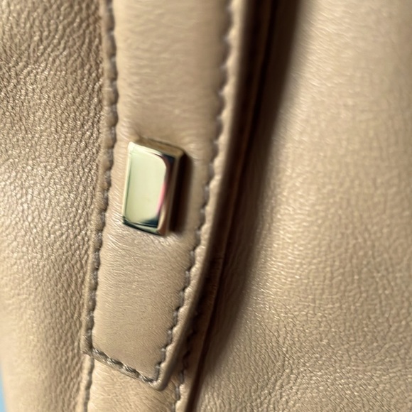 Authentic Gucci Leather Bag. - Picture 6 of 16